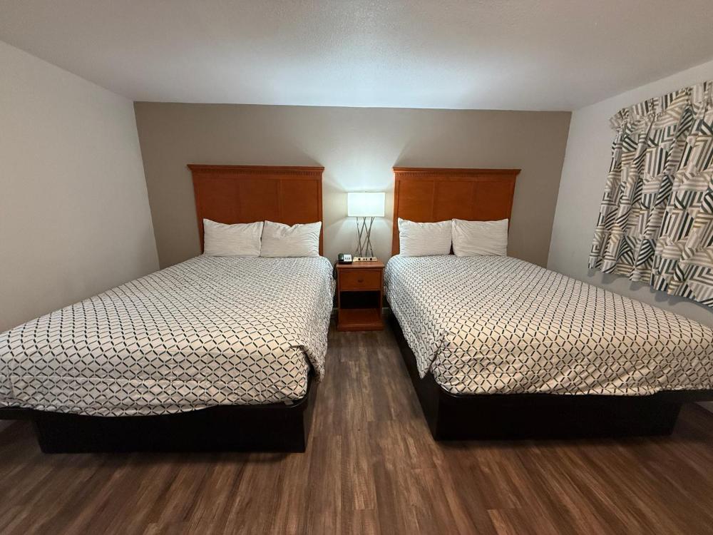 Queen Room with Two Queen Beds interior